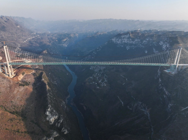 Скоро откроется самый высокий мост в мире. Где он находится?