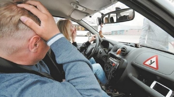 Несколько часов практики и отсутствие теории: как сдают на права в разных странах Несколько часов практики и отсутствие теории: как сдают на права в разных странах